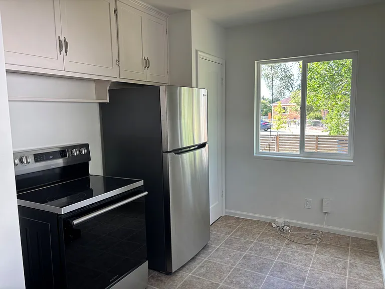 1415 W Riverside Cir — Photo 3
