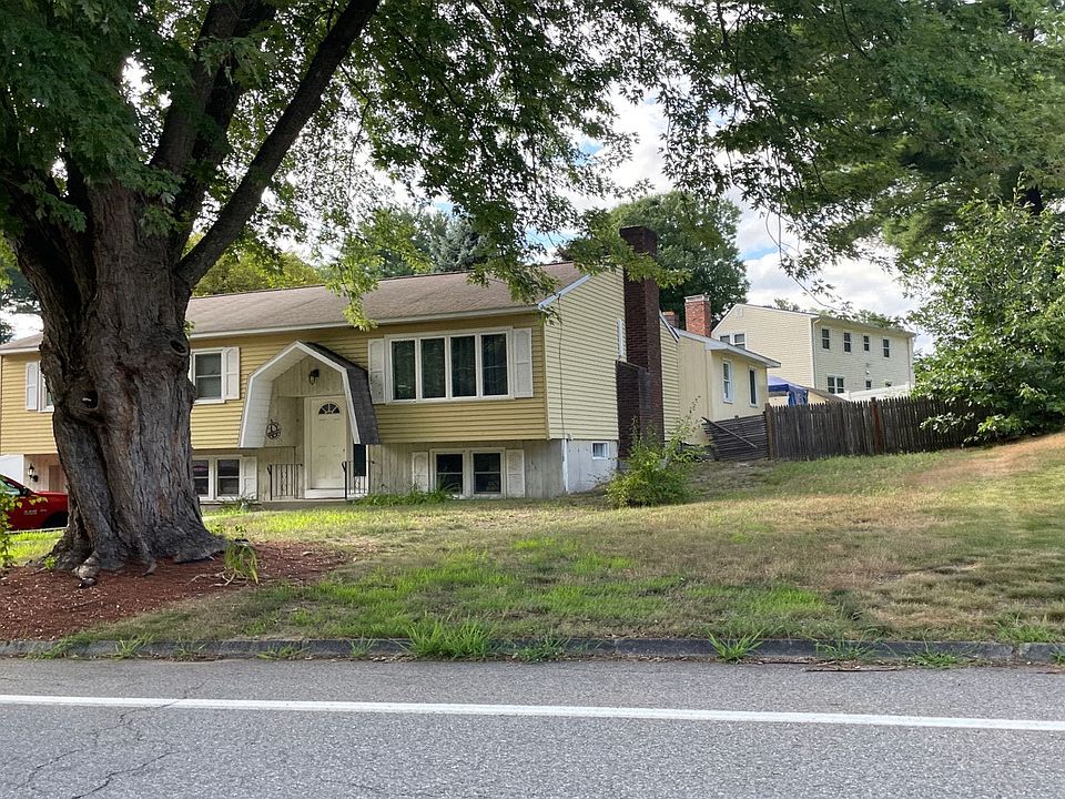 2nd image of 21 Sagamore Rd