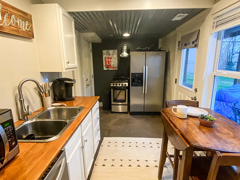 926 Archer St — Photo 14