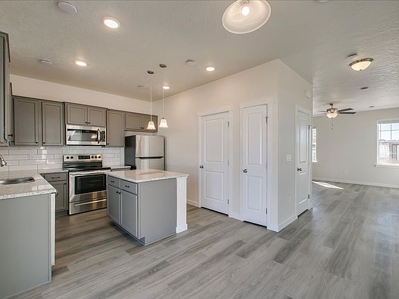 3rd image of 10768 W Brownstone Ln
