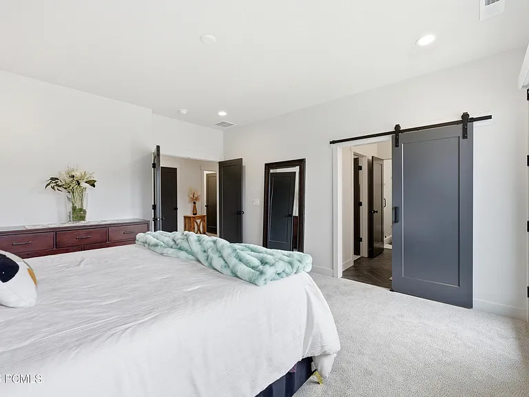 519 W Ascent Dr — Photo 21
