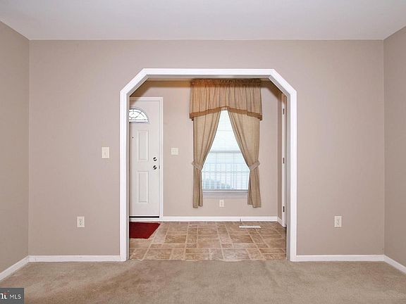 3rd image of 9 Millard Dr