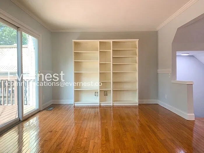 11162 Soldiers Ct — Photo 9