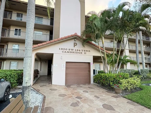 1300 SW 124th Ter APT 304P, Pembroke Pines, FL 33027