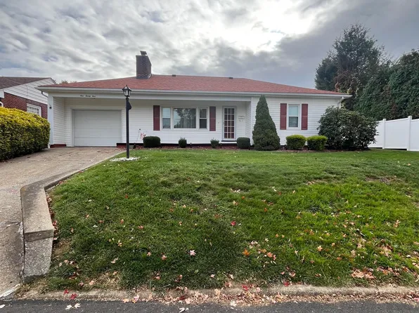 124 Mandan Rd, Clarksburg, WV 26301