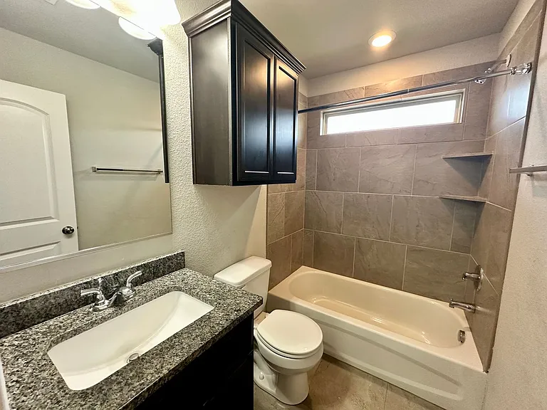 10612 Langham Dr — Photo 15