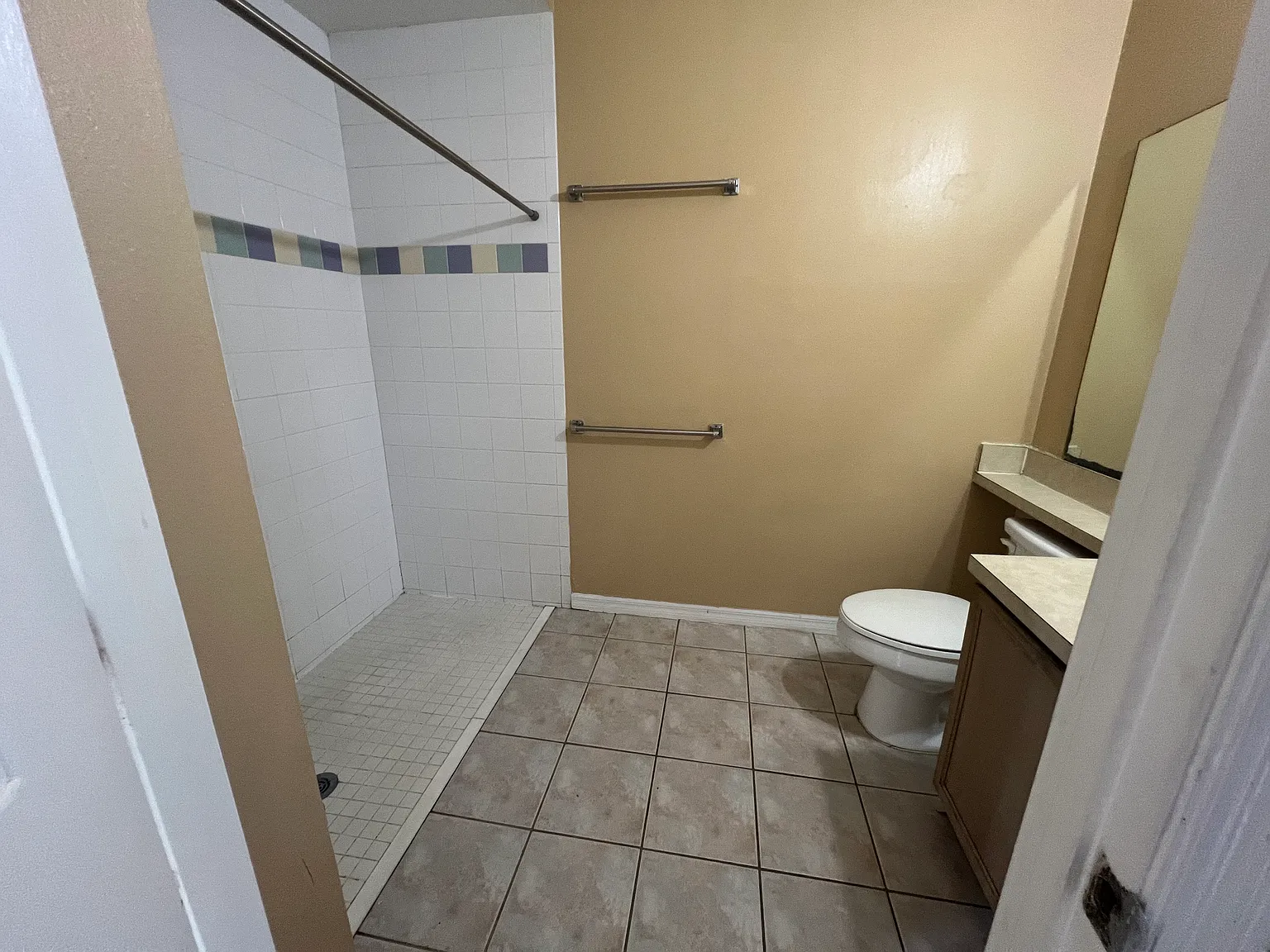 Studio, 300 sqft, $800 — Photo 2