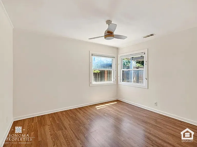 18045 Brooks Ave — Photo 16