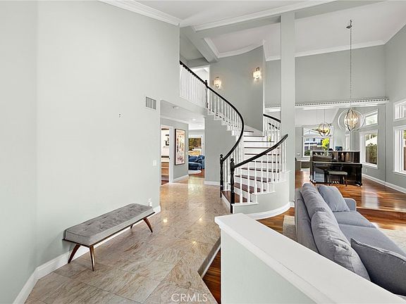 4th image of 32241 Ridgeway Ave