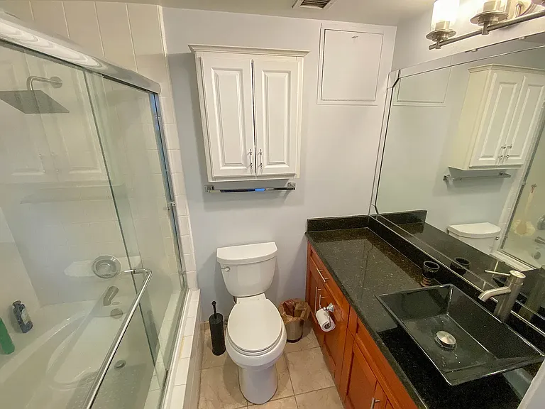 525 E Seaside Way — Photo 5