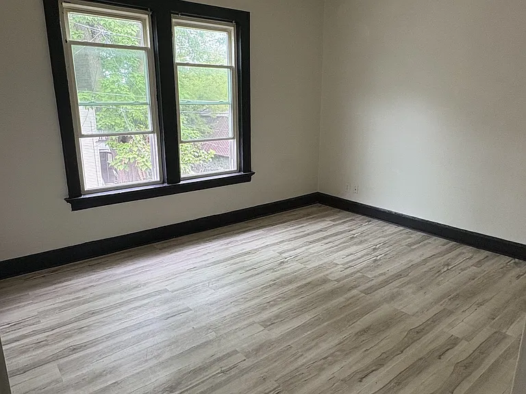 2928 W Juneau Ave — Photo 4