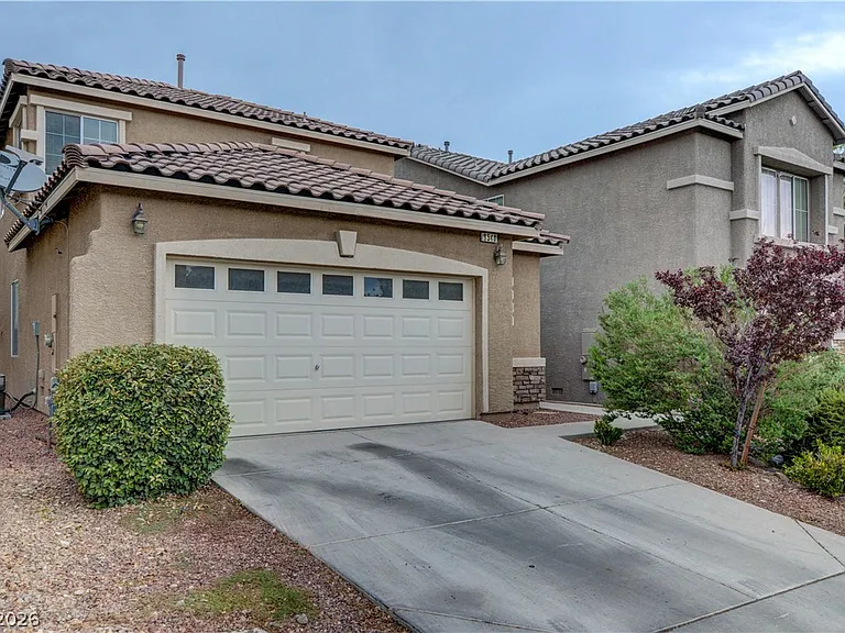 9540 Gibbon Ave — Photo 2