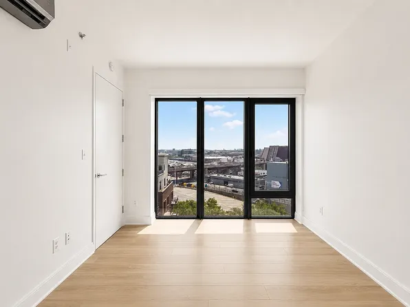 10-25 Jackson Ave, Long Island City, NY