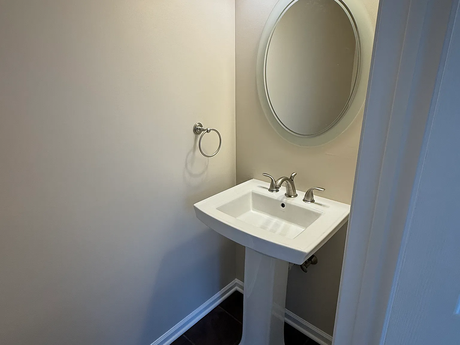2 bed, 1.5 bath, 1800 sqft, $3,000 — Photo 4
