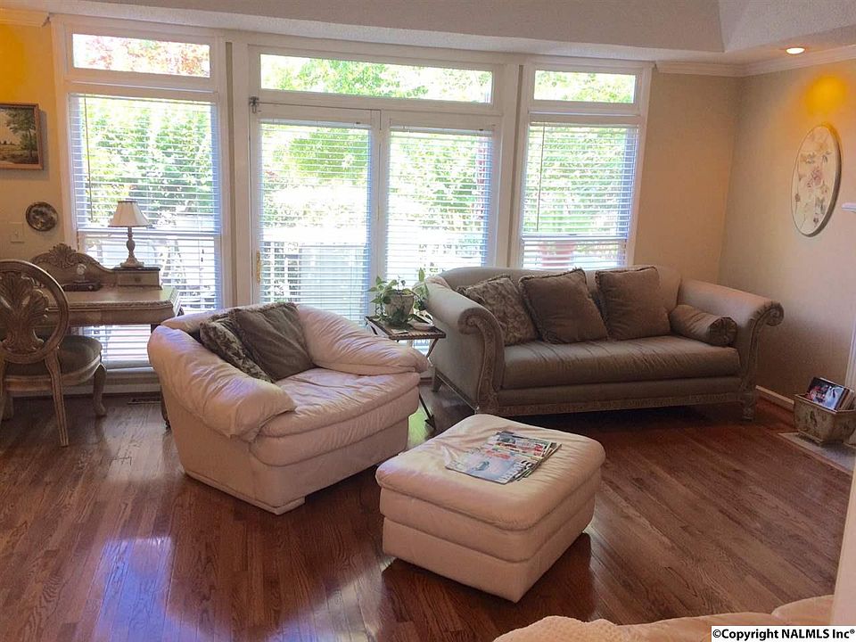 2nd image of 2607 Edgerton Dr SE