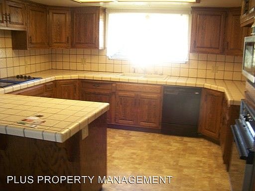5th image of 539 S Palisade Dr