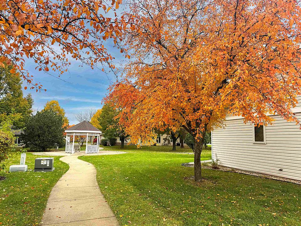 2nd image of 18 Saukdale Trl