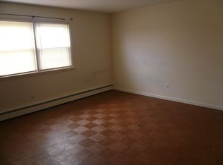 650 Long Ln #B, Gettysburg, PA 17325