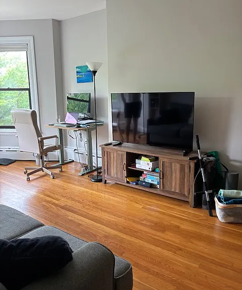 1065 Beacon St #2 — Photo 3