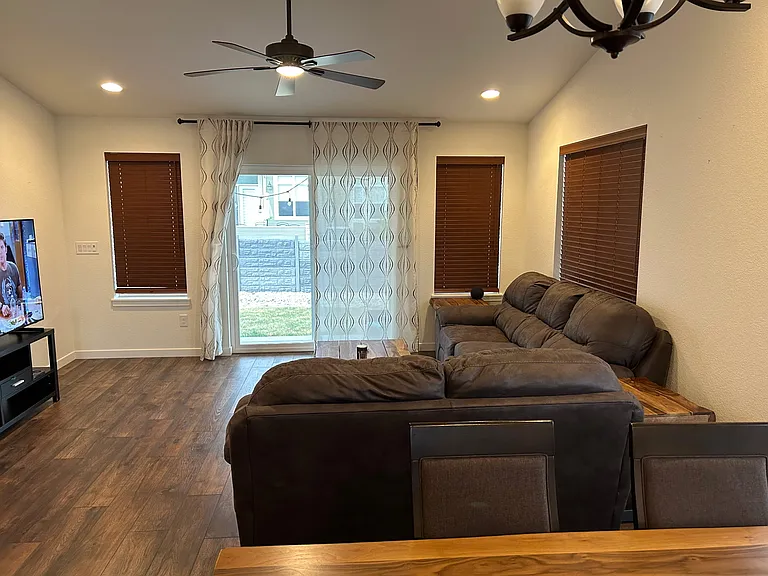 3927 Ivy Hill Dr — Photo 8