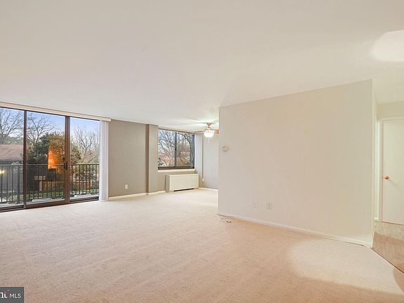 5th image of 600 Roosevelt Blvd APT 106