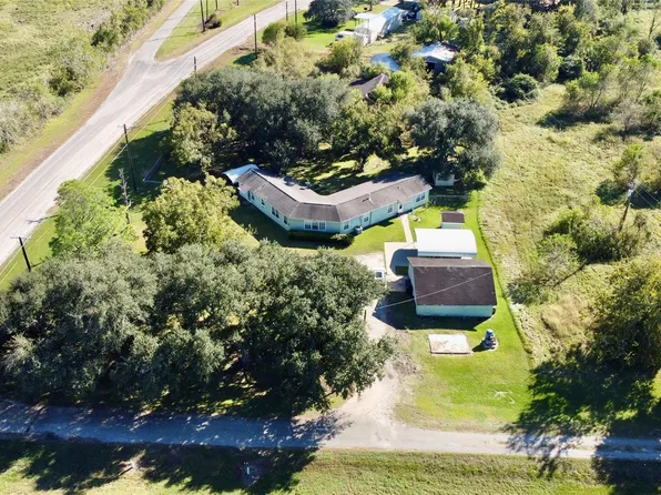 35 Private Road 815, Markham, TX 77456