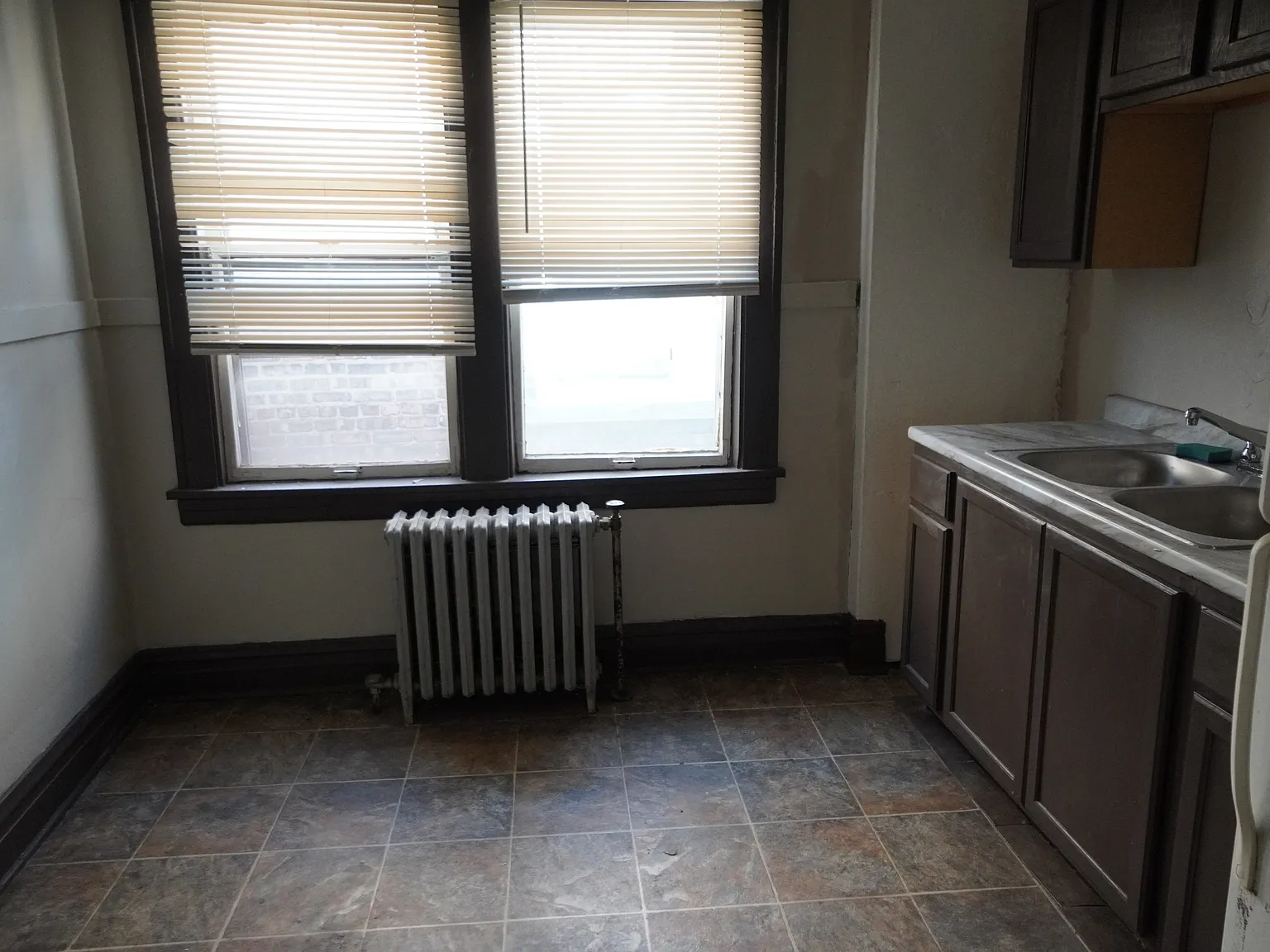 130 E 13th Ave — Photo 3