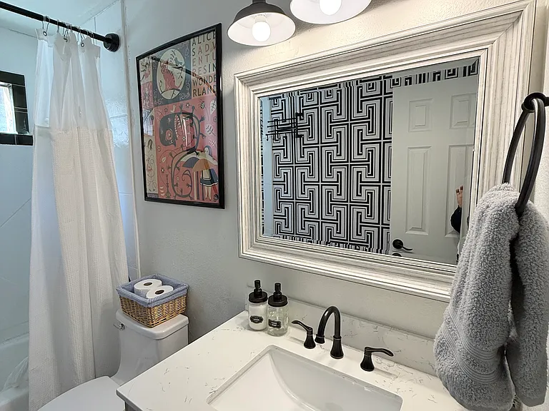 1435 Marion St #2 — Photo 14