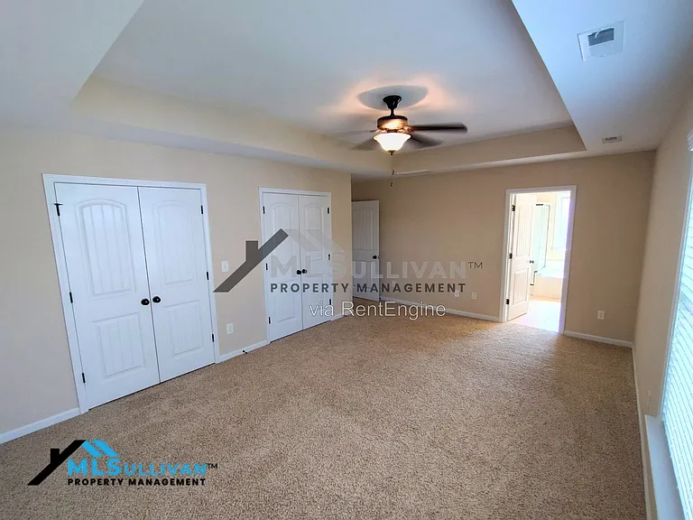 207 Maple Walk St — Photo 14