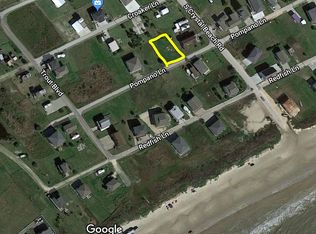 1779 Pompano Ln, Crystal Beach, TX 77650