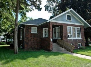 253 E Terra Cotta Ave, Crystal Lake, IL 60014