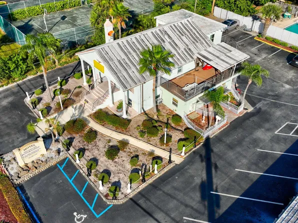 704 N Dixie Highway, Lantana, FL 33462