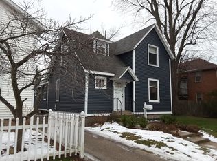 72 E 16th St, Holland, MI 49423