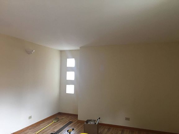 3rd image of 2103 W Farragut Ave APT 2A