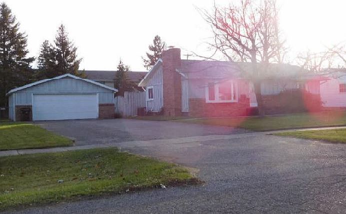 2nd image of 4531 Don St