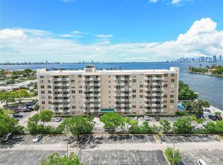 1455 N Treasure Dr PENTHOUSE B, Miami Beach, FL 33141