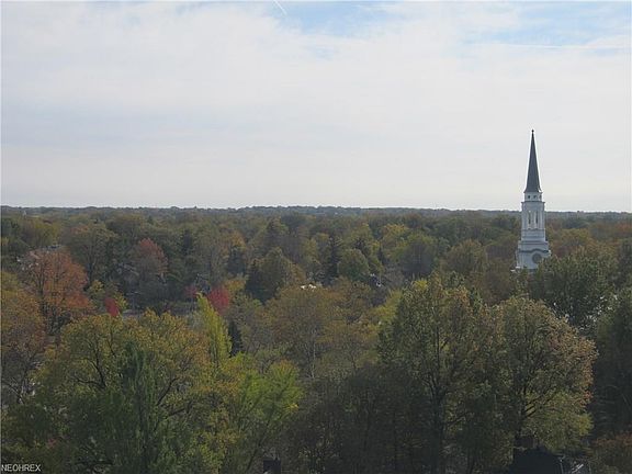 4th image of 13800 Shaker Blvd #1216