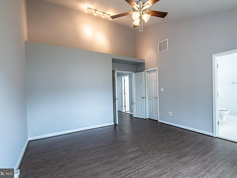 24635 Kings Canyon Sq — Photo 28