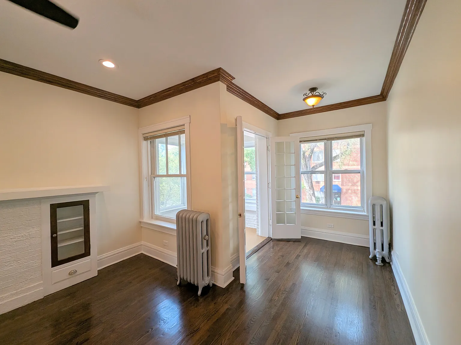 2 bed, 1000 sqft, $2,350 — Photo 3