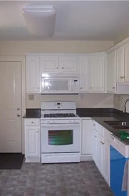 7829 Burthe St — Photo 3