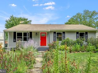 8622 Clifton St, Marshall, VA 20115