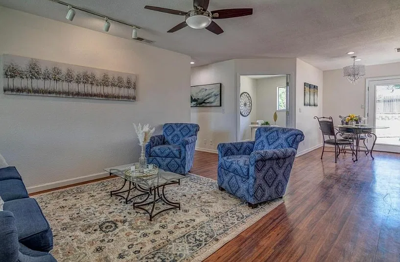 3 bed, 1100 sqft, $2,500 — Photo 3