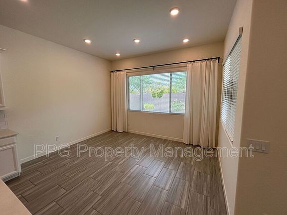 4th image of 23888 N 167th Ln