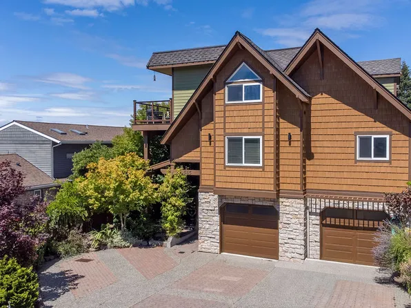 545 Holly Dr, Edmonds, WA 98020
