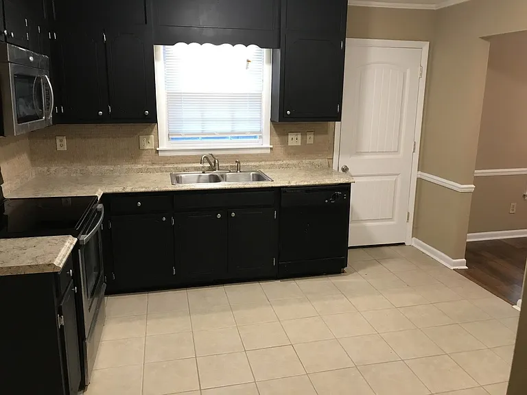 1008 Antietam Rd SE — Photo 7
