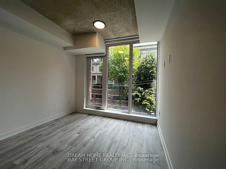 2 Augusta Ave #305 — Photo 7