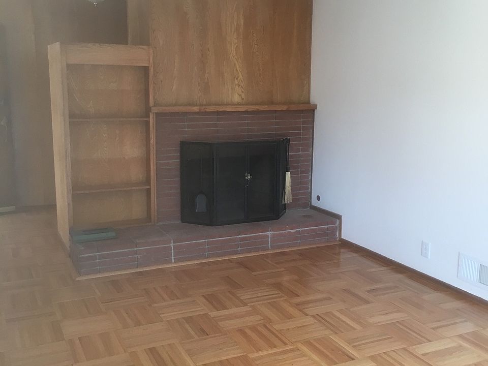 1st image of 136 San Fernando Way