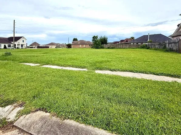 3513 Debouchel Blvd, Meraux, LA 70075