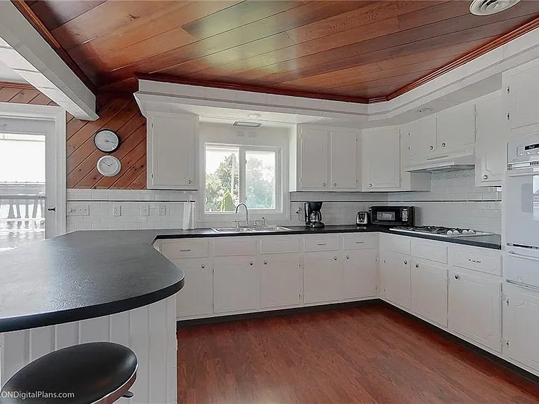 228 Cliff Ave #2 — Photo 12
