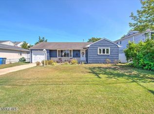 34 Woodhaven Rd, Toms River, NJ 08753